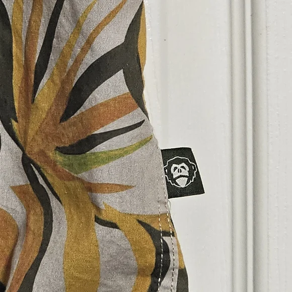 Howler Brothers Mansfield Short Sleeve Shirt - Tropical Leaf Print - Small - Picture 4 of 11